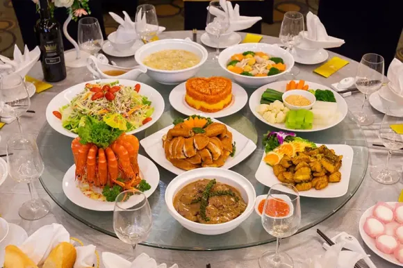 Liệu trình massage đá nóng